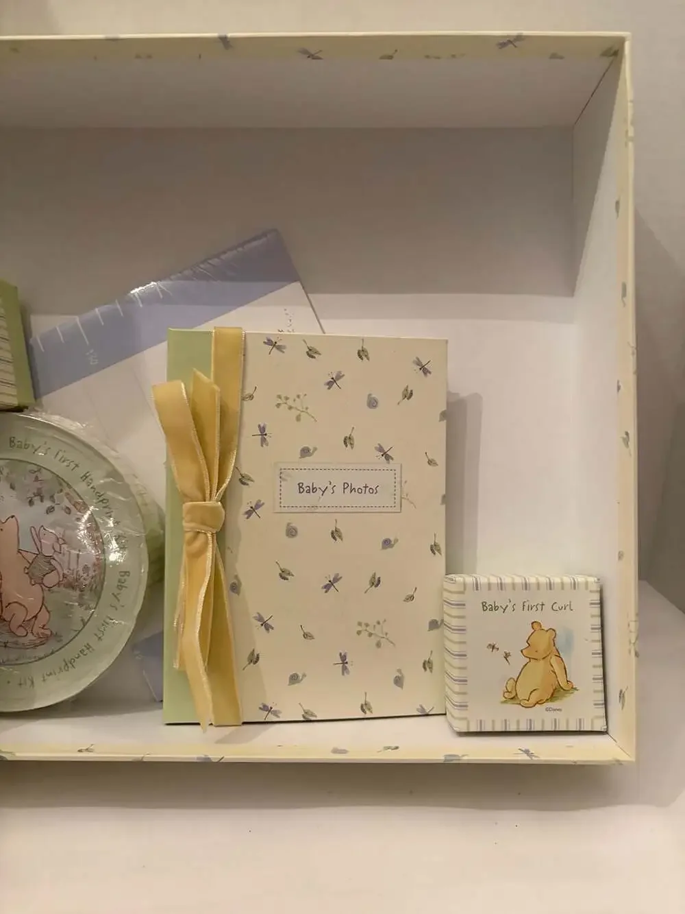 Disney Classic Winnie the Pooh Baby Keepsake Memory Gift Set